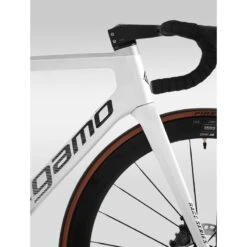 Bici Da Corsa MEGAMO PULSE ELITE AXS 02 Disk In Carbonio SRAM FORCE AXS 12v Elettronico + Powermeter +carbon -Vendite Santini bici da corsa megamo pulse elite axs 02 disk in carbonio sram force axs 12v elettronico powermeter carbon 1