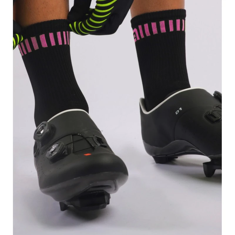Calzini ALE' 18 Cm Strada Nero-rosa Fluo 2022 4 Calzini ALE' 18 Cm Strada Nero-rosa Fluo 2022 - immagine 2